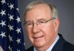 Peter_B._Robb_official_photo_new-crop-700x420-1