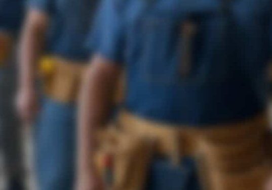 carpenters_blurred